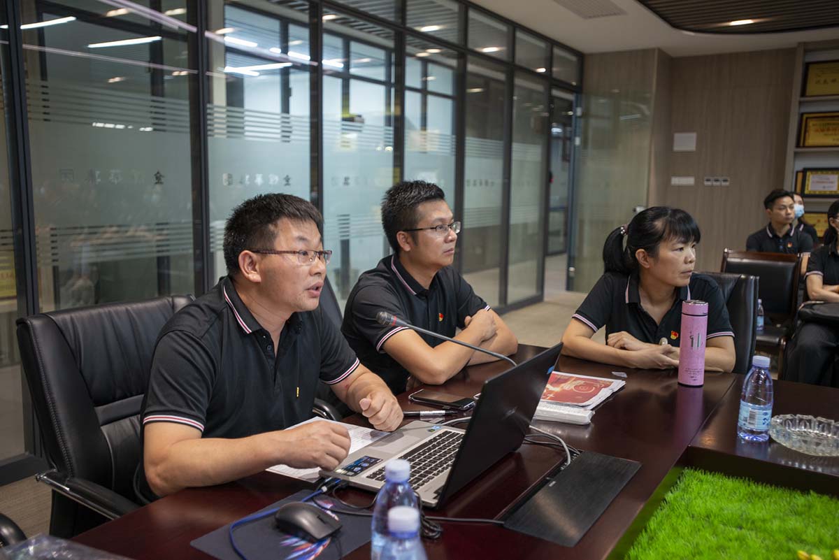 黨委書記上黨課(1) 黨委書記上黨課(1)