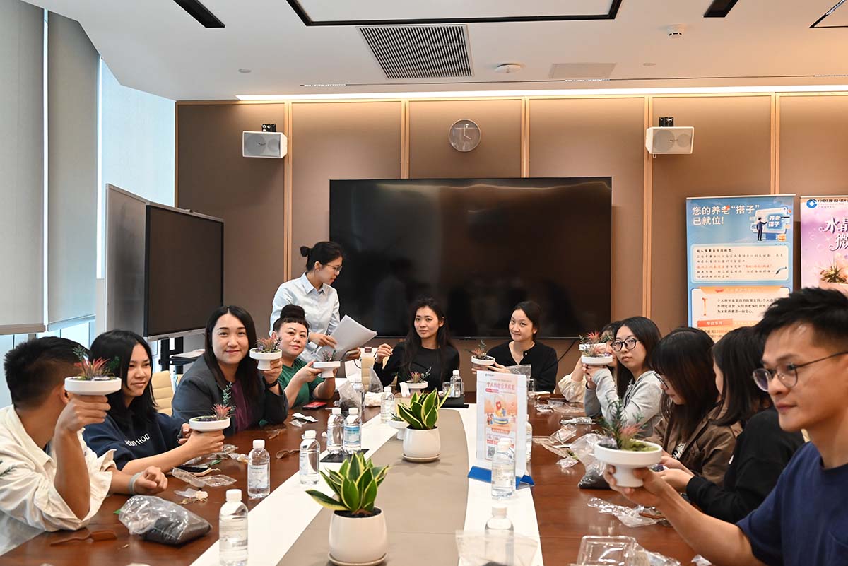 活動回顧 | 金輝華集團(tuán)組織開展“健康護(hù)航”、“藝術(shù)療愈”主題活動！